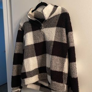 Fall checkered soft pull over